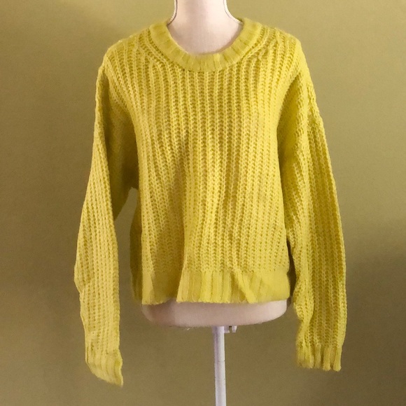 🔥NWT🔥 American Eagle Outfitters Cropped Chunky Knit Women’s Sweater - Picture 2 of 7